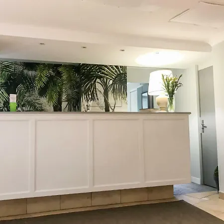 Carlton.4 Apartment *